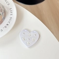 Makro-Detail des herzförmigen weißen Glitzerspiegels mit 3D-Schmetterlingen zum Aufklappen - Silberperle Weißer Jade-Schmetterling (701559)