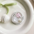 Vista macro de soporte de móvil con estrellas rosas, perlas y conchas marinas - Magnético - Estrella Rosa