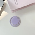 Support de téléphone magnétique lavande posé sur un bureau blanc avec accessoires - Magnétique-Violet