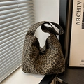 Borsa tote vintage in tela leopardata con design hobo morbido per l'uso quotidiano casual - Marrone