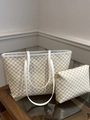 Tragetasche in Off-White mit Monogramm-Muster, Innentasche und Ledergriffen - Einheitsgröße / Weiß