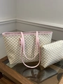 Beige Tragetasche mit braunem Monogramm-Muster und rosa Lederbesatz im 2-teiligen Set - Einheitsgröße / Rosa