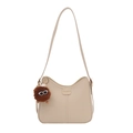 Sac seau crème en cuir avec un charmant monstre en peluche marron et bandoulière - Blanc Avec Pendentif Pompon