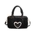 Schwarze flauschige Handtasche für Damen mit Herzmuster und goldenen Beschlägen - Schwarz