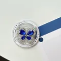 Détail du support téléphone papillon en strass bleus avec gravure Gift For You - Bleu royal