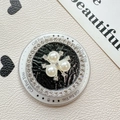 Blumen-Handyhalterung mit Perlen und Straßsteinen auf schwarz-weißer Basis - Magnetischer Stil (Perlenblume) / Schwarz