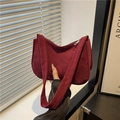 Bolso bandolera vintage de pana burdeos con textura acanalada y cremallera metálica - Rojo