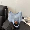 Bolso de hombro en tela vaquera azul claro con bordado de mini lazos de colores - Azul claro