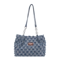 Blaue Denim-Tote-Bag mit Schachbrettmuster, Fransenkanten und eleganter Silberkette - Blau