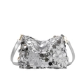 Schicke silberne Pailletten-Schultertasche für Damen mit Riemen und Glitzer-Finish - Silber