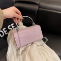 Pochette de soirée en strass rose avec poignée argentée et bandoulière chaîne amovible - Rose