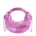 Borsa a luna rosa metallizzata con catena in acrilico e finitura plissettata lucida - Rosa