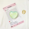 Dettaglio del supporto per telefono a forma di cuore in vetro sfumato verde - Sfumato Verde