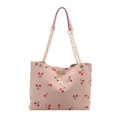 Roze corduroy draagtas met kersenprint en gouden ketting schouderband vooraanzicht - Roze