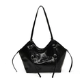 Borsa tote nera lucida in pelle con texture a pieghe e fibbie metalliche eleganti da donna - Nero