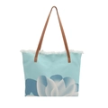 Blaue Batik-Einkaufstasche mit Blumenmuster, Fransenrand und braunen Schultergurten - Grün