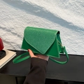 Sparkling green leather small square bag with glitter finish and triangle flap - Green