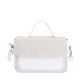 Bolso bandolera beige chic con solapa tejida y cuerpo de cuero blanco moderno - Blanco