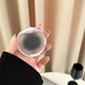 Detailansicht der herzförmigen magnetischen Handyhalterung mit Gravur Gift For You - Schwarz