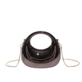 Mini bolso media luna de acrílico gris metalizado brillante con fina cadena dorada - Color gunmetal