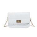Borsa a tracolla trapuntata bianca con catena dorata e chiusura a girello in metallo - Grande / Bianco