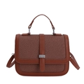 Bolso patchwork marrón de cuero sintético y tela con detalle de barra metálica - Marrón