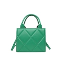 Elegante borsa tote verde trapuntata con cuciture a rombi e tracolla regolabile - Verde