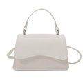 Borsa a tracolla vintage bianca minimalista con patta ondulata e finitura lucida - Bianco