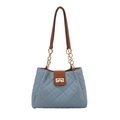 Borsa tote trapuntata blu e marrone con tracolle a catena dorata e chiusura a rotazione - Blu