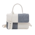 Borsa a mano retrò in pelle bianca e denim blu con manico superiore e tracolla regolabile - Bianco