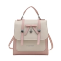 Minimalistischer Rucksack aus PU-Leder in Rosa und Beige mit Schleife und Herzanhänger - Weiß und Rosa