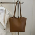 Bolso tote grande marrón de contraste con asas dobles largas y costuras decorativas - Marrón