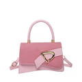Borsa a mano rosa con base a mezzaluna e fibbia a triangolo dorata di lusso - Rosa
