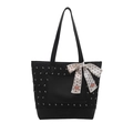 Borsa tote nera trapuntata con elegante decorazione in sciarpa di seta su bianco - Nero