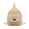 Mini zaino beige trapuntato da donna con spalline a catena e chiusura a scatto in metallo - Giallo