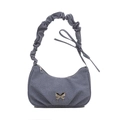 Sac croissant en denim bleu avec boucle papillon argentée et bandoulière froncée - Bleu