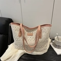 Große gewebte Spitzen-Einkaufstasche mit rosa Lederriemen für den Sommermode-Look - Rosa