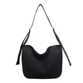 Bolso bandolera minimalista de nailon negro con correa ancha y gran capacidad interior - Negro