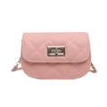 Elegante roze gewatteerde mini-crossbodytas met zilveren draaisluiting en ketting - Roze