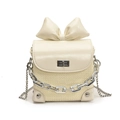 Bolso bandolera tejido en blanco crema con un lazo grande de cuero y cadena plata - Blanco / Grande