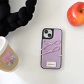 Elegante lila Leder-iPhone-Hülle mit stilvollem Schleifendesign und strukturierter Oberfläche. - Lila