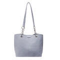 Lichtblauwe denim shopper met metalen kettingriem voor stijlvolle dames in 2025 - Blauw