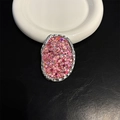 Dettaglio del supporto ovale rosa glitterato per telefono con cornice in metallo argento - Stile Ovale Glitter Rosa (N. 9)