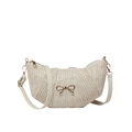 Borsa a mezzaluna intrecciata beige con fibbia a fiocco dorata e tracolla in pelle - Bianco