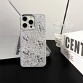 Dettaglio custodia iPhone con paillettes argento e decorazioni a cuore metalliche - Glitter Argento - Stile 5 Cuori / iPhone 7/8/SE 2020