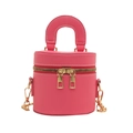 Rosafarbene Zylinder-Beuteltasche mit Doppelreißverschluss und Goldkette für Damen - Fuchsia