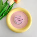 Rosa Keramikschale mit gelbem Rand und Geschenkkarte mit handgemalter Spiralstruktur - Rosa Mit Spitzenkante