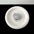 Détail d'un accessoire fait main en forme de cœur avec texture marbrée sur plateau blanc - Style Magnétique-Gris Argent Scintillant (Tag Argent Coeur Anglais)