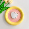 Detail of heart-shaped rhinestone phone grip with mirror finish on ceramic tray - Large Heart Mirror Magnetic (Gold)