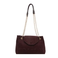Elegante bordeauxrote Schultertasche mit Schlangenprägung und goldenen Kettenriemen - Rot